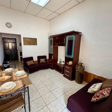 Hostal Inn 1 Flores Dış mekan fotoğraf