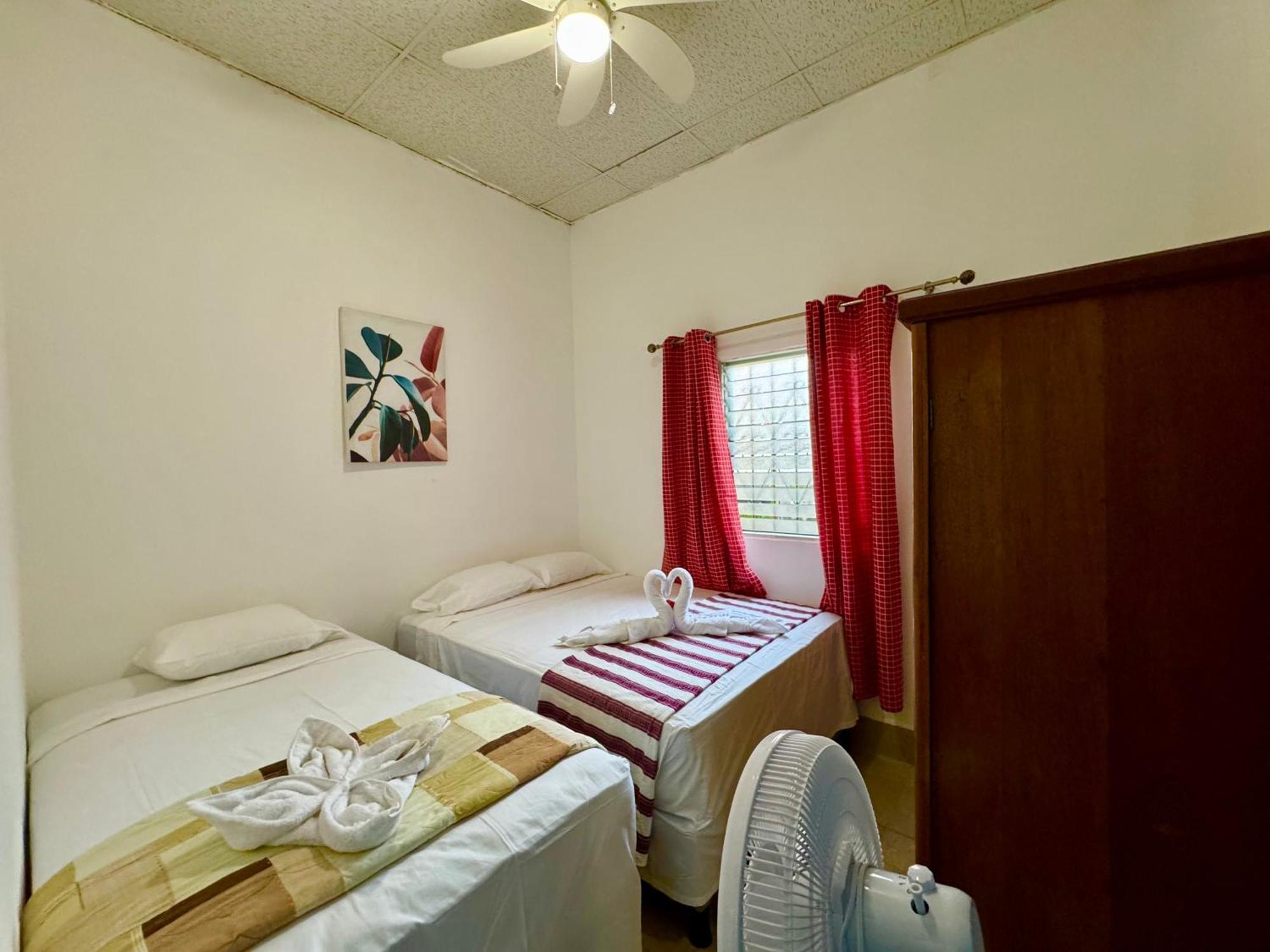 Hostal Inn 1 Flores Dış mekan fotoğraf