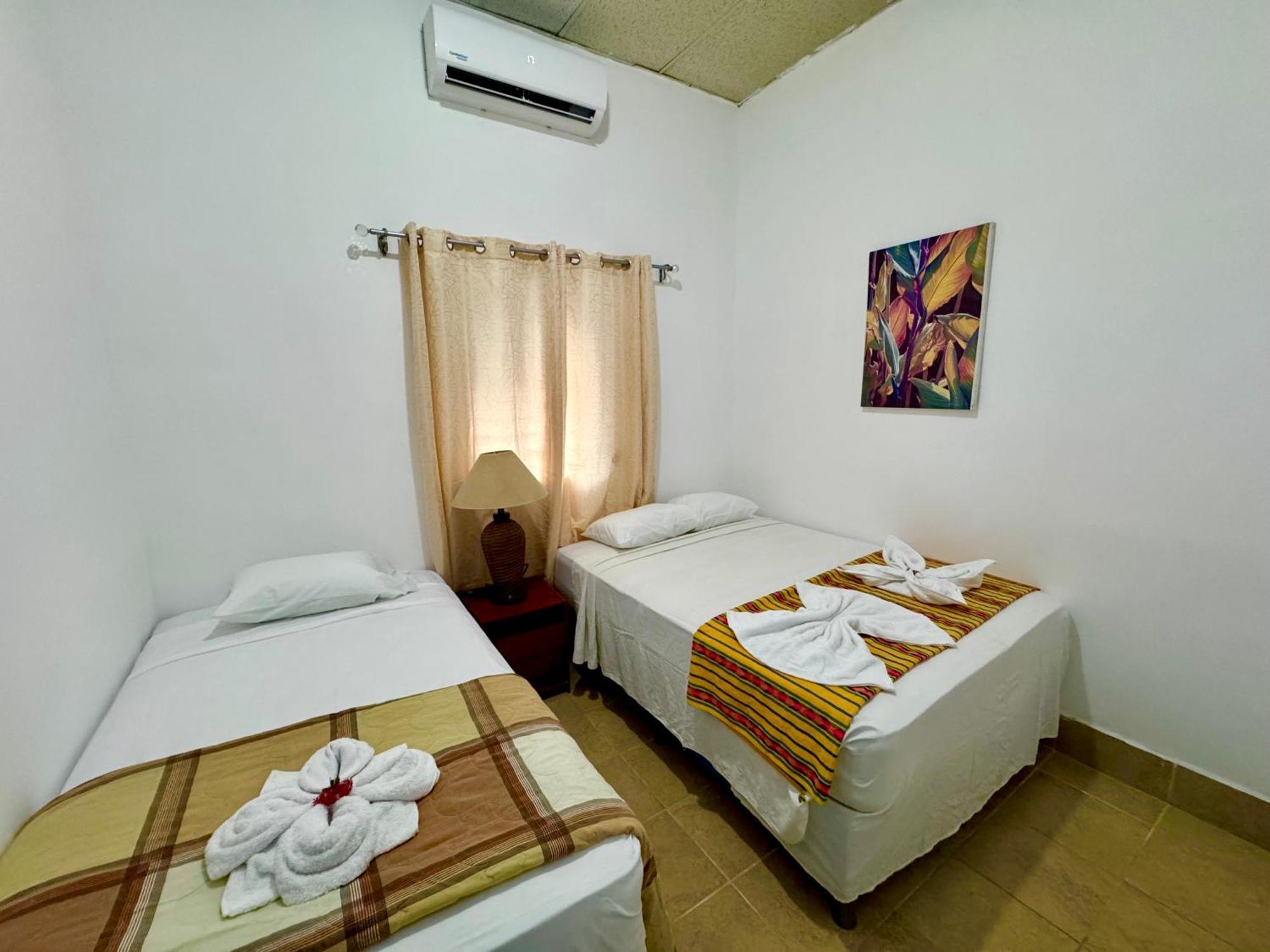 Hostal Inn 1 Flores Dış mekan fotoğraf